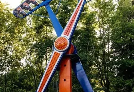 Корсар в парке Ривьера